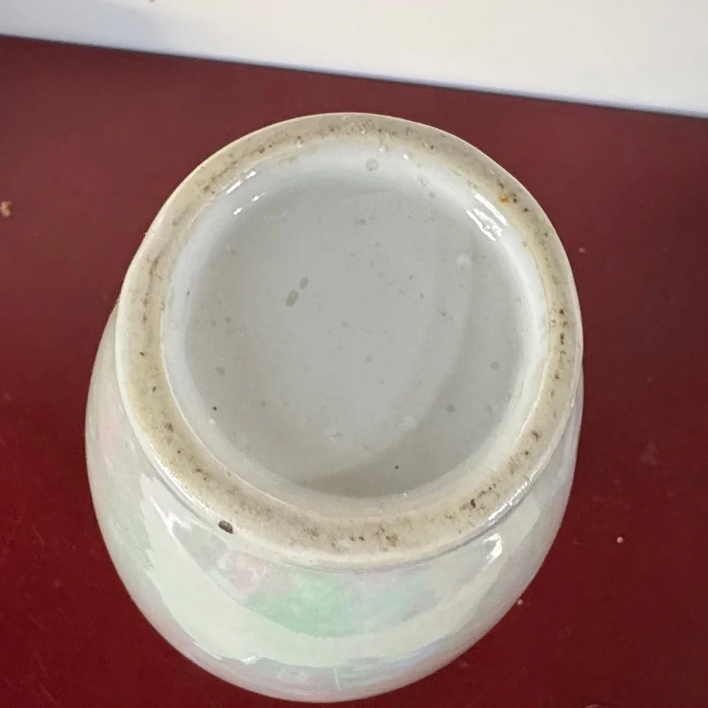 Vintage Iridescent  Vase with 3D Flowers  8